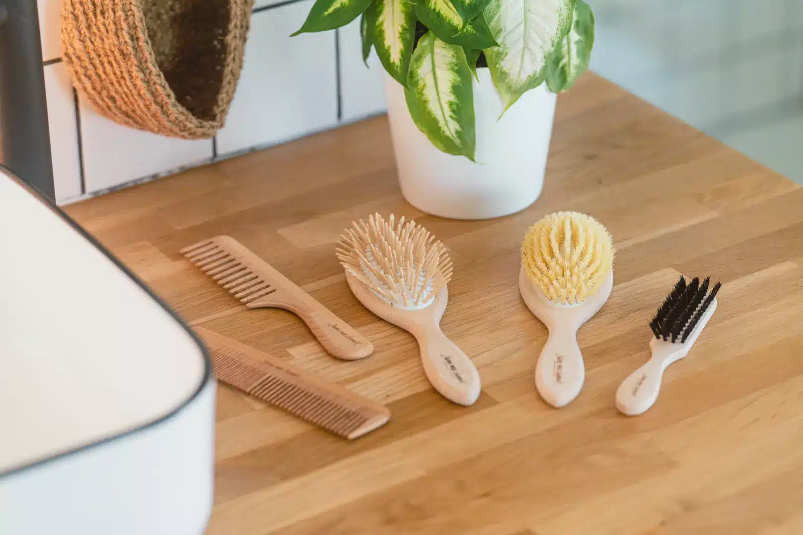 Comment laver sa brosse à cheveux ?