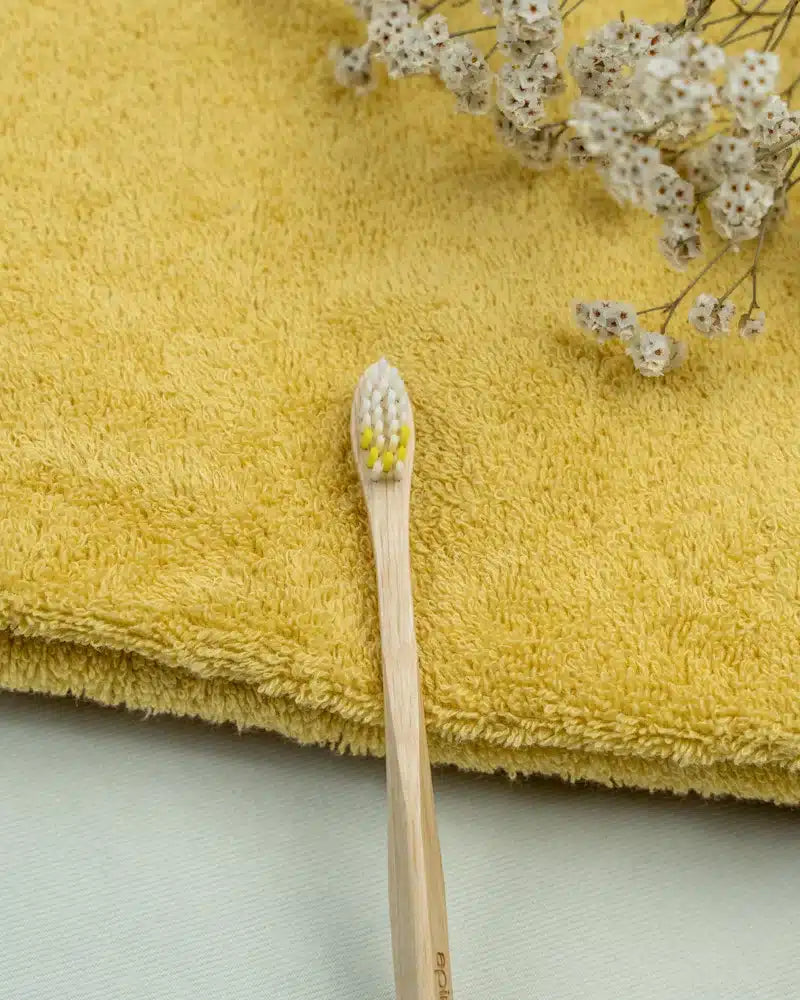 brosse à dents pour enfant en bois