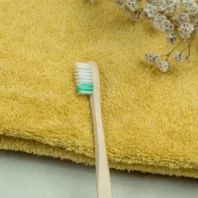 brosse à dents en bois extra-souple