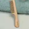 Peigne en bois à dents larges pour cheveux bouclés