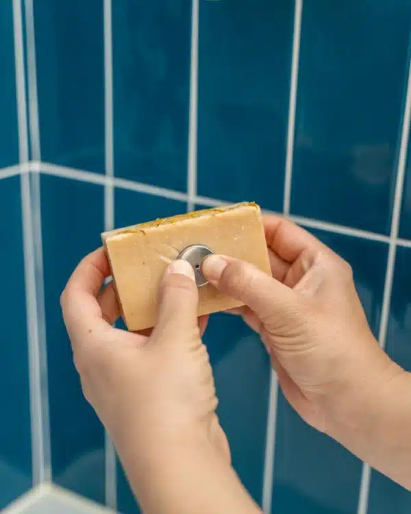 Comment utiliser le porte-savon aimanté ? utilisation porte-savon aimanté