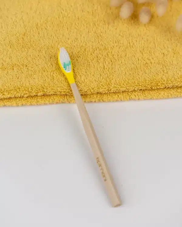 brosse a dents rechargeable extra souple jaune