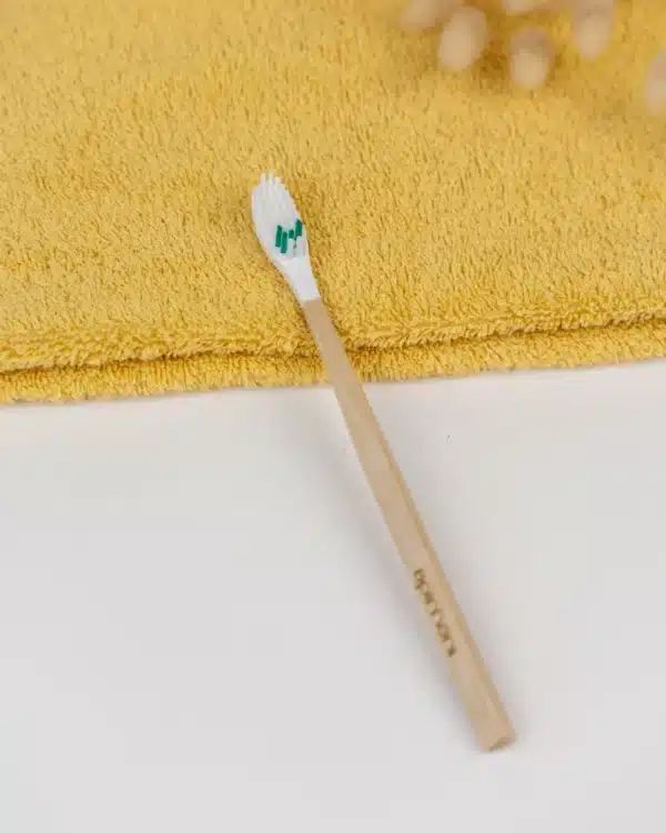 brosse a dents rechargeable souple blanc