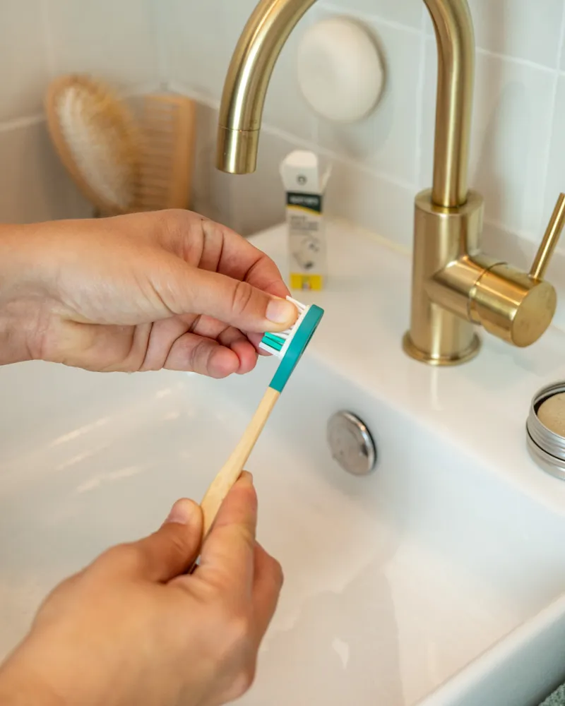 fixer recharge brosse à dents