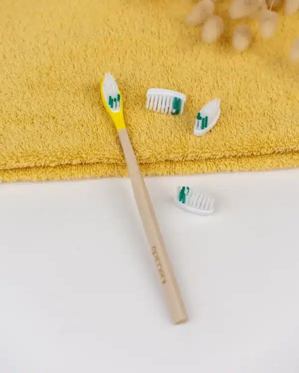pack 1 an brosse a dents rechargeable souple jaune
